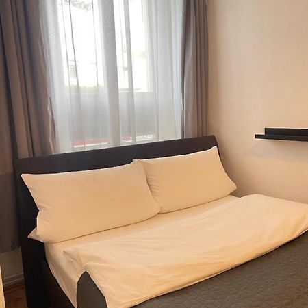 Ferienwohnung Im Stadtzentrum Von Bernau - Schoene Ferienwohnung Mit 1 1/2 Zimmern, Bad, Spuelmaschine, Waschmaschine, Komplette Kueche, Wlan Bernau bei Berlin Luaran gambar
