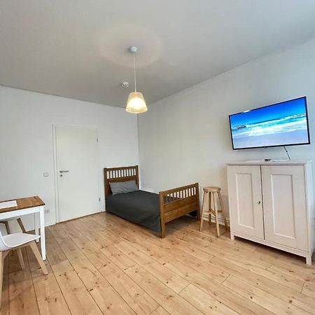 Ferienwohnung Im Stadtzentrum Von Bernau - Schoene Ferienwohnung Mit 1 1/2 Zimmern, Bad, Spuelmaschine, Waschmaschine, Komplette Kueche, Wlan Bernau bei Berlin Luaran gambar