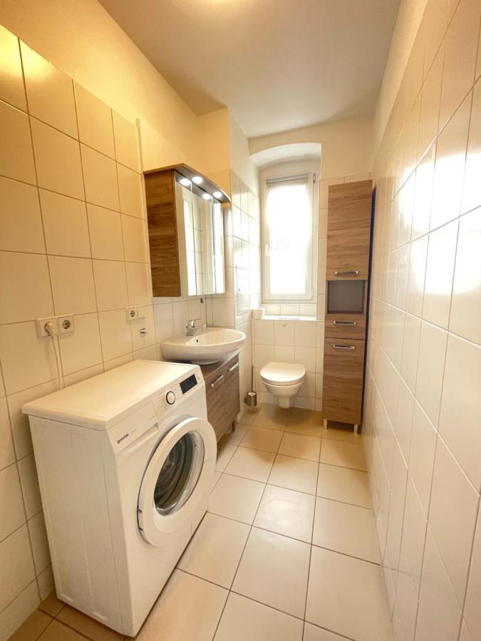 Ferienwohnung Im Stadtzentrum Von Bernau - Schoene Ferienwohnung Mit 1 1/2 Zimmern, Bad, Spuelmaschine, Waschmaschine, Komplette Kueche, Wlan Bernau bei Berlin Luaran gambar