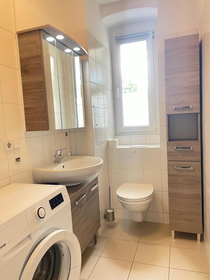 Ferienwohnung Im Stadtzentrum Von Bernau - Schoene Ferienwohnung Mit 1 1/2 Zimmern, Bad, Spuelmaschine, Waschmaschine, Komplette Kueche, Wlan Bernau bei Berlin Luaran gambar