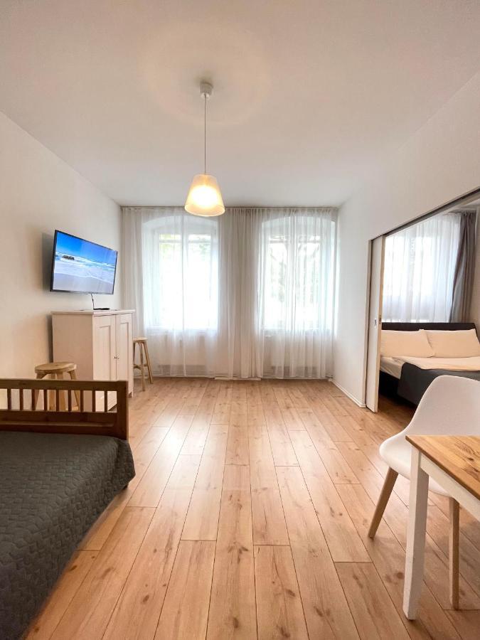Ferienwohnung Im Stadtzentrum Von Bernau - Schoene Ferienwohnung Mit 1 1/2 Zimmern, Bad, Spuelmaschine, Waschmaschine, Komplette Kueche, Wlan Bernau bei Berlin Luaran gambar